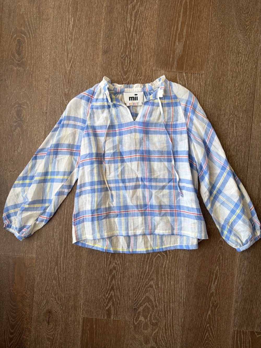 Mii En Fete linen blend top CUTE!